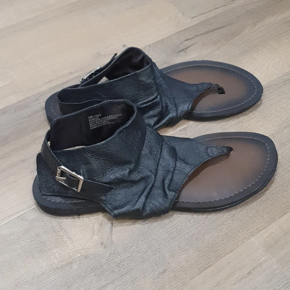 MIA Black Leather Sandals - Size 8 - Picture 2 of 4